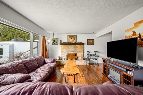 483 Pritchard Rd, Comox, BC 