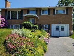 55 Oakmount Drive Bedford, NS B4A 2W1