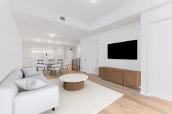 123-585 Av. Glengarry Mont-Royal, QC H3R 0A5