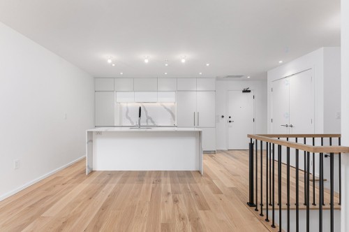 Kitchen - 123-585 Av. Glengarry, Mont-Royal, QC - Indoor Photo Showing Other Room