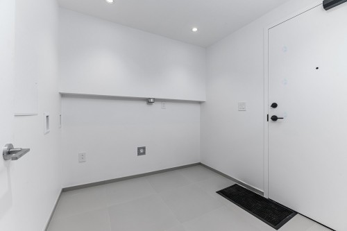 Laundry - 123-585 Av. Glengarry, Mont-Royal, QC - Indoor Photo Showing Other Room