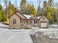 73 Rue de la Dauphine Saint-Colomban, QC J5K 0A2