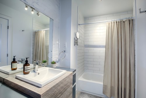 Salle de bains - 2122 Boul. De Maisonneuve E., Montréal (Ville-Marie), QC - Indoor Photo Showing Bathroom