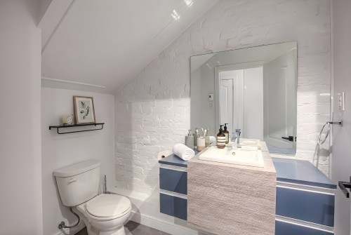 Salle de bains - 2122 Boul. De Maisonneuve E., Montréal (Ville-Marie), QC - Indoor Photo Showing Bathroom