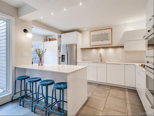 Cuisine - 8410 Rue Foucher, Montréal (Villeray/Saint-Michel/Parc-Extension), QC - Indoor Photo Showing Kitchen With Upgraded Kitchen