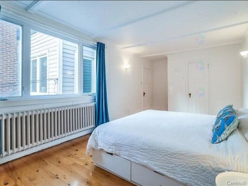 Chambre à coucher principale - 8410 Rue Foucher, Montréal (Villeray/Saint-Michel/Parc-Extension), QC - Indoor Photo Showing Bedroom