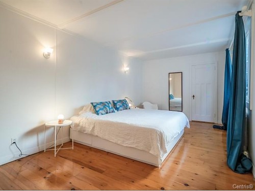 Chambre à coucher principale - 8410 Rue Foucher, Montréal (Villeray/Saint-Michel/Parc-Extension), QC - Indoor Photo Showing Bedroom