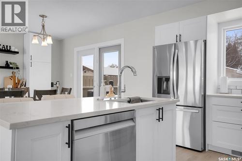 283 David Knight Crescent, Saskatoon, SK - Indoor Photo Showing Kitchen With Stainless Steel Kitchen With Upgraded Kitchen