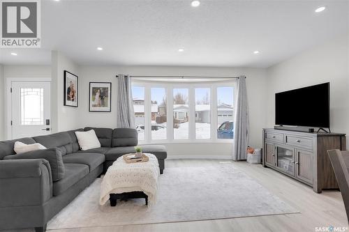283 David Knight Crescent, Saskatoon, SK - Indoor Photo Showing Living Room