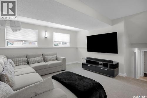 283 David Knight Crescent, Saskatoon, SK - Indoor Photo Showing Living Room