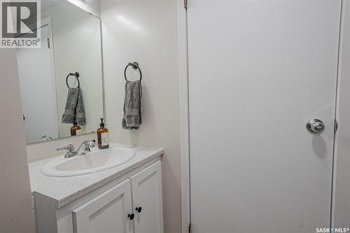 283 David Knight Crescent, Saskatoon, SK - Indoor Photo Showing Bathroom
