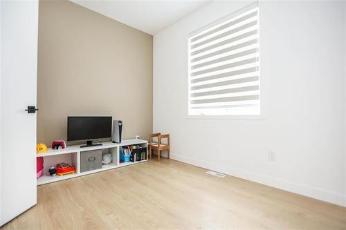 145 Northwater Bay, Winnipeg, MB 