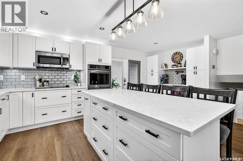 1365 Prince Crescent, Moose Jaw, SK - Indoor Photo Showing Kitchen With Upgraded Kitchen
