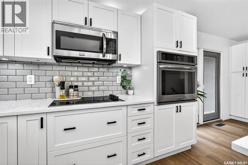 1365 Prince Crescent, Moose Jaw, SK - Indoor Photo Showing Kitchen With Upgraded Kitchen