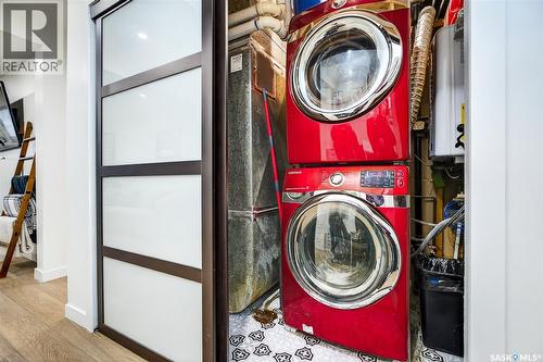 1365 Prince Crescent, Moose Jaw, SK - Indoor Photo Showing Laundry Room