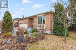 17 ST JOHN'S COURT  Uxbridge, ON L9P 1M3