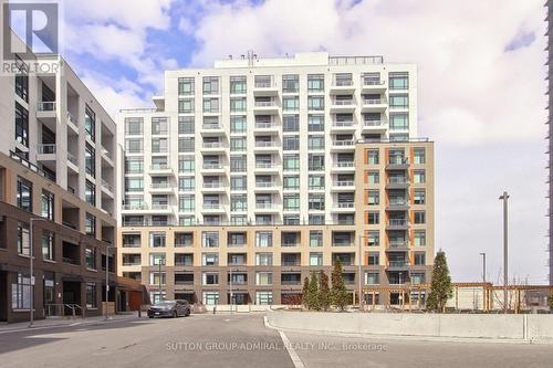 413 - 8 BEVERLEY GLEN  Vaughan, ON L4J 0L5