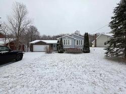 39 Englewood Crescent  Sydney River, NS B1S 3L8