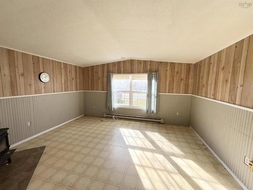 23 New Road, The Hawk, NS 