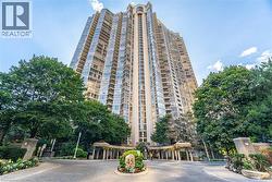 45 KINGSBRIDGE GARDEN Circle Unit# 3208  Mississauga, ON L5R 3K4
