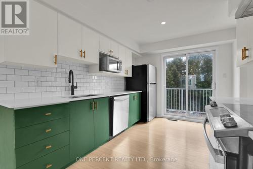 563 Burleigh Private, Ottawa, ON - Indoor Photo Showing Kitchen