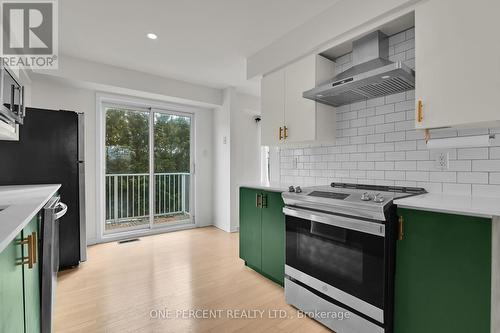563 Burleigh Private, Ottawa, ON - Indoor Photo Showing Kitchen
