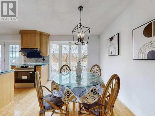 837 Apple Gate Court, Mississauga, ON - Indoor Photo Showing Dining Room
