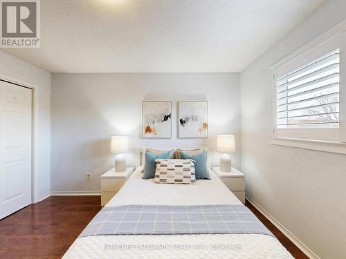 837 Apple Gate Court, Mississauga, ON - Indoor Photo Showing Bedroom