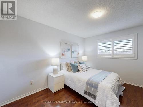 837 Apple Gate Court, Mississauga, ON - Indoor Photo Showing Bedroom