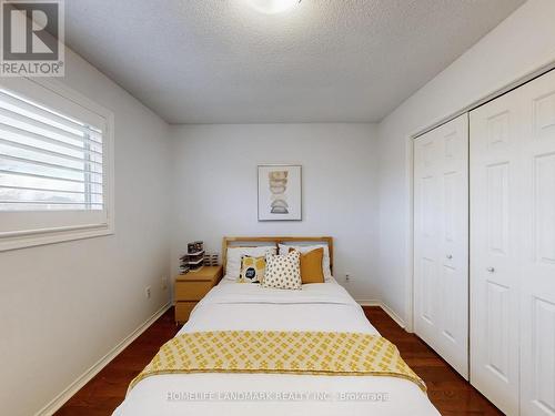 837 Apple Gate Court, Mississauga, ON - Indoor Photo Showing Bedroom