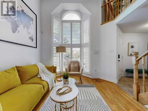 837 Apple Gate Court, Mississauga, ON - Indoor