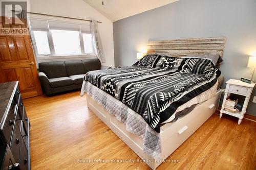 82 Gunn Avenue, Cambridge, ON - Indoor Photo Showing Bedroom