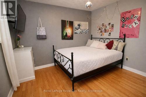 82 Gunn Avenue, Cambridge, ON - Indoor Photo Showing Bedroom