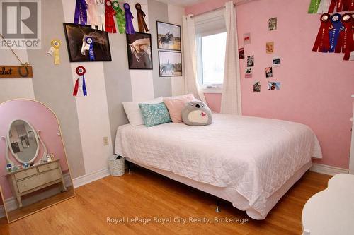 82 Gunn Avenue, Cambridge, ON - Indoor Photo Showing Bedroom