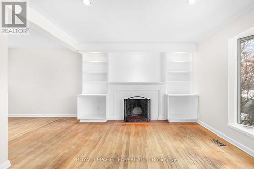 2358 Malone Crescent, Ottawa, ON - Indoor Photo Showing Living Room With Fireplace