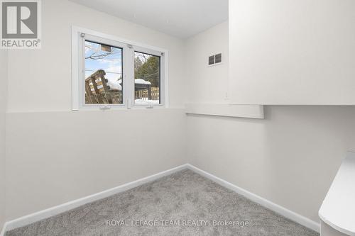 2358 Malone Crescent, Ottawa, ON - Indoor Photo Showing Other Room