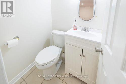 2358 Malone Crescent, Ottawa, ON - Indoor Photo Showing Bathroom