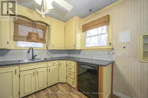 631 Glasgow Street, London East (East G), ON - Indoor Photo Showing Kitchen With Double Sink