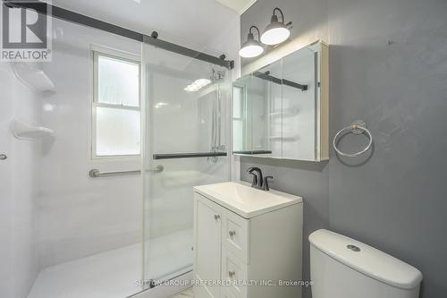 631 Glasgow Street, London East (East G), ON - Indoor Photo Showing Bathroom
