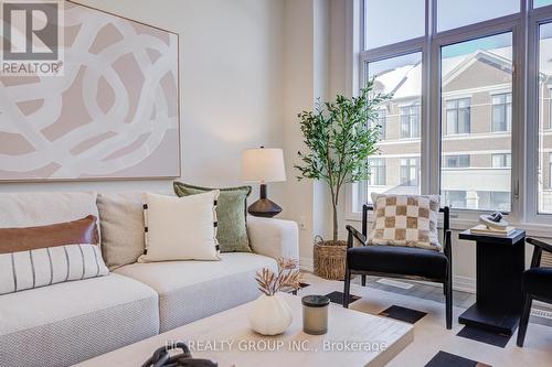 34 Millman Lane, Richmond Hill, ON - Indoor