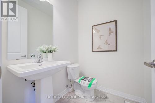 34 Millman Lane, Richmond Hill, ON - Indoor Photo Showing Bathroom
