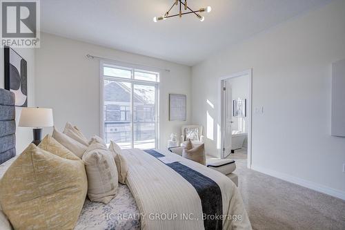 34 Millman Lane, Richmond Hill, ON - Indoor Photo Showing Bedroom