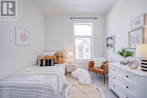 34 Millman Lane, Richmond Hill, ON - Indoor Photo Showing Bedroom