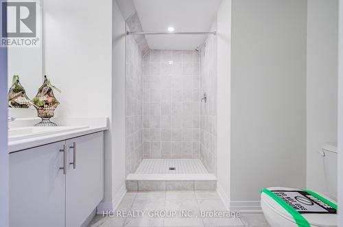 34 Millman Lane, Richmond Hill, ON - Indoor Photo Showing Bathroom