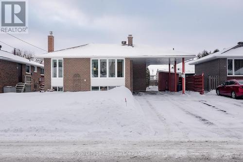 5 STRATHCONA DRIVE  North Bay (Ferris), ON P1A 2M5