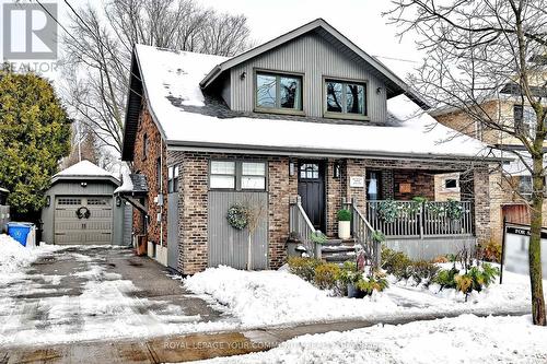 82 CENTRE STREET  Aurora, ON L4G 1J8