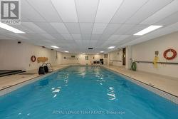 Beautiful indoor pool - 