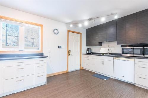 28 Code Street, Winnipeg, MB - Indoor Photo Showing Kitchen