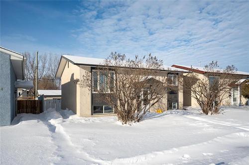 28 Code Street, Winnipeg, MB - Outdoor