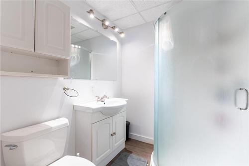 Three piece bathroom in basement - 28 Code Street, Winnipeg, MB - Indoor Photo Showing Bathroom